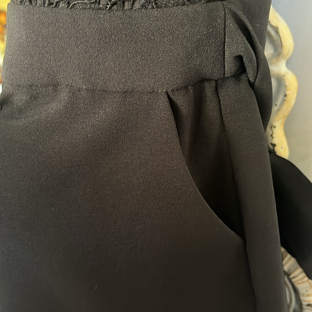 Bebe Black embroidered lace Jumpsuit w/cap sleeves pockets zip & tie Size 8 - Picture 7 of 14